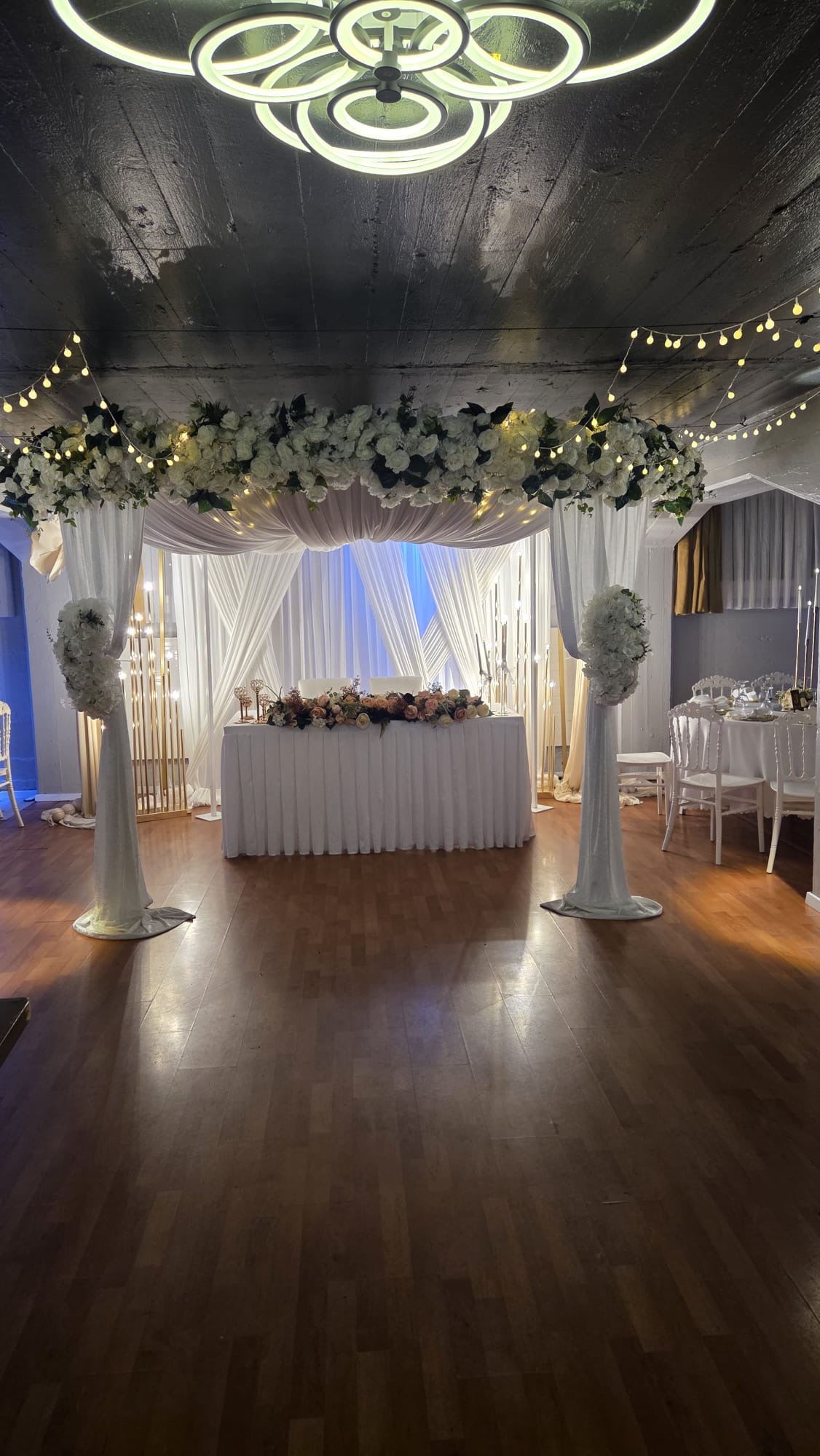Class Event çiçekli nikah ve davet sahnesi
